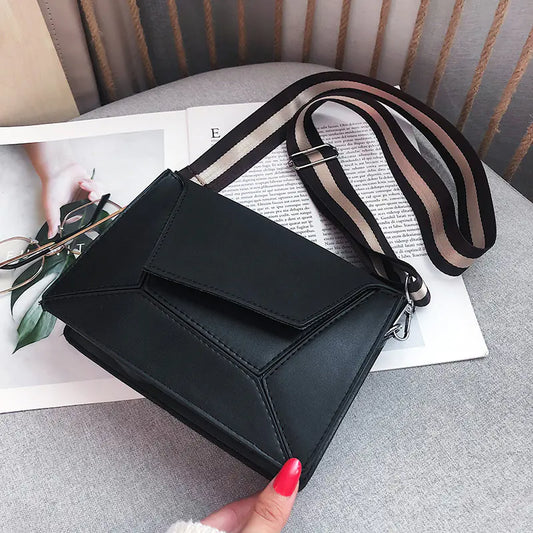 Fashionable Women's PU Leather Shoulder Bag with Chain