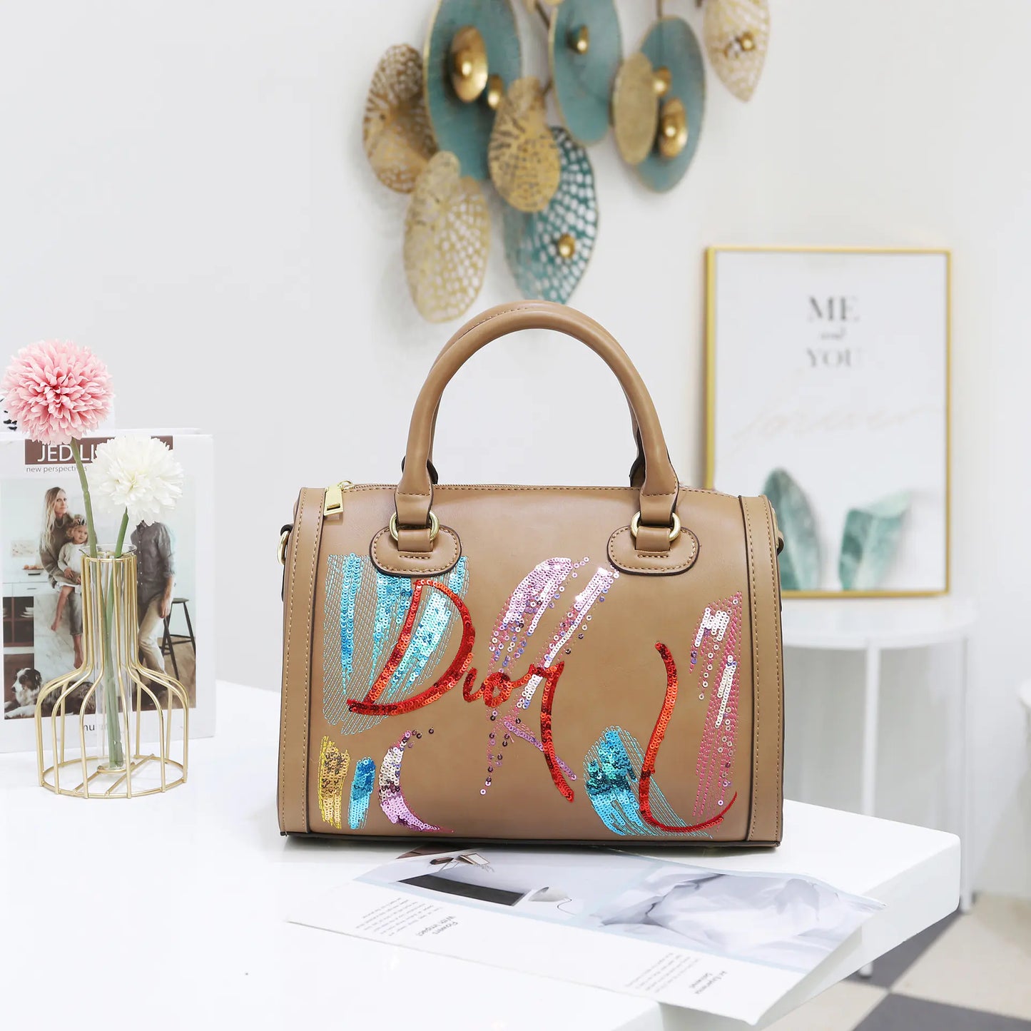 Fashionable Portable Sequin Embroidered Messenger Bag